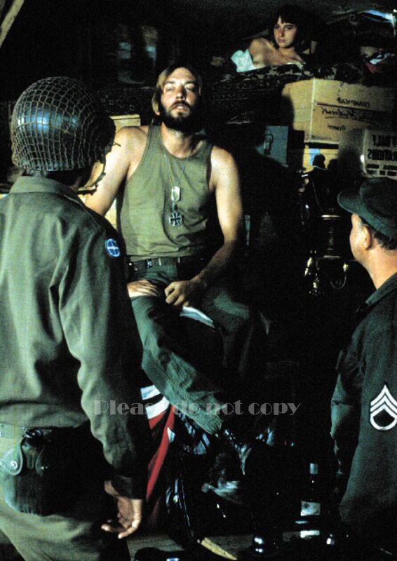 1970年 映画 戦略大作戦 オットボール軍曹 ドナルド サザーランド サインフォト サイン 売買されたオークション情報 Yahooの商品情報をアーカイブ公開 オークファン Aucfan Com