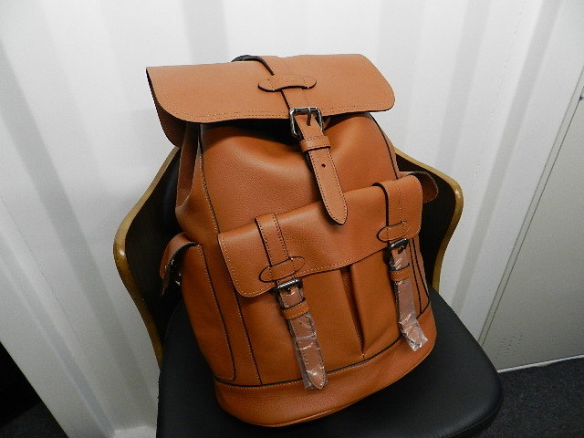 Coach コーチ メンズ レザー リュック F232 男性用 売買されたオークション情報 Yahooの商品情報をアーカイブ公開 オークファン Aucfan Com