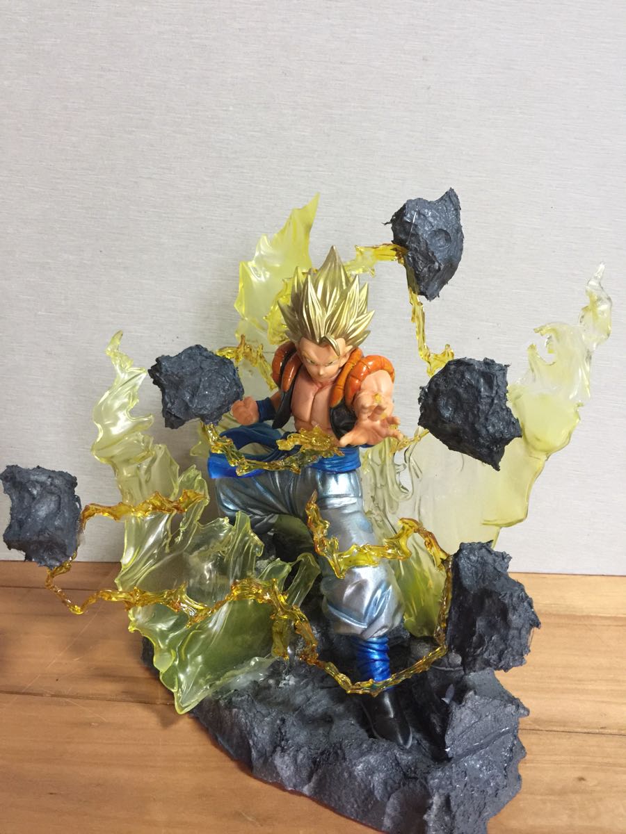 ドラゴンボール フィギュア スーパードラゴンボールヒーローズdxfフィギュア第三弾 ゴジータ ゼノ リペイント ジオラマエフェクトセット ドラゴンボール 売買されたオークション情報 Yahooの商品情報をアーカイブ公開 オークファン Aucfan Com