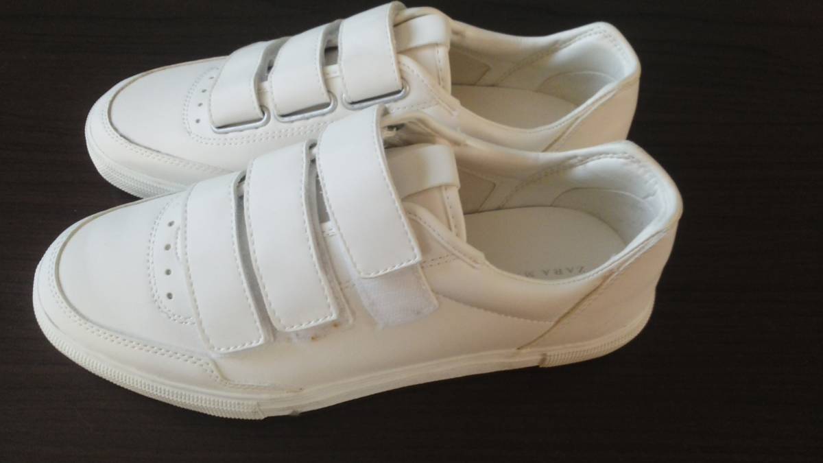 あり Zara Man ザラ メンズ スニーカー シューズ 靴 39 約25 5cm 白スニーカー 25 5cm 売買されたオークション情報 Yahooの商品情報をアーカイブ公開 オークファン Aucfan Com