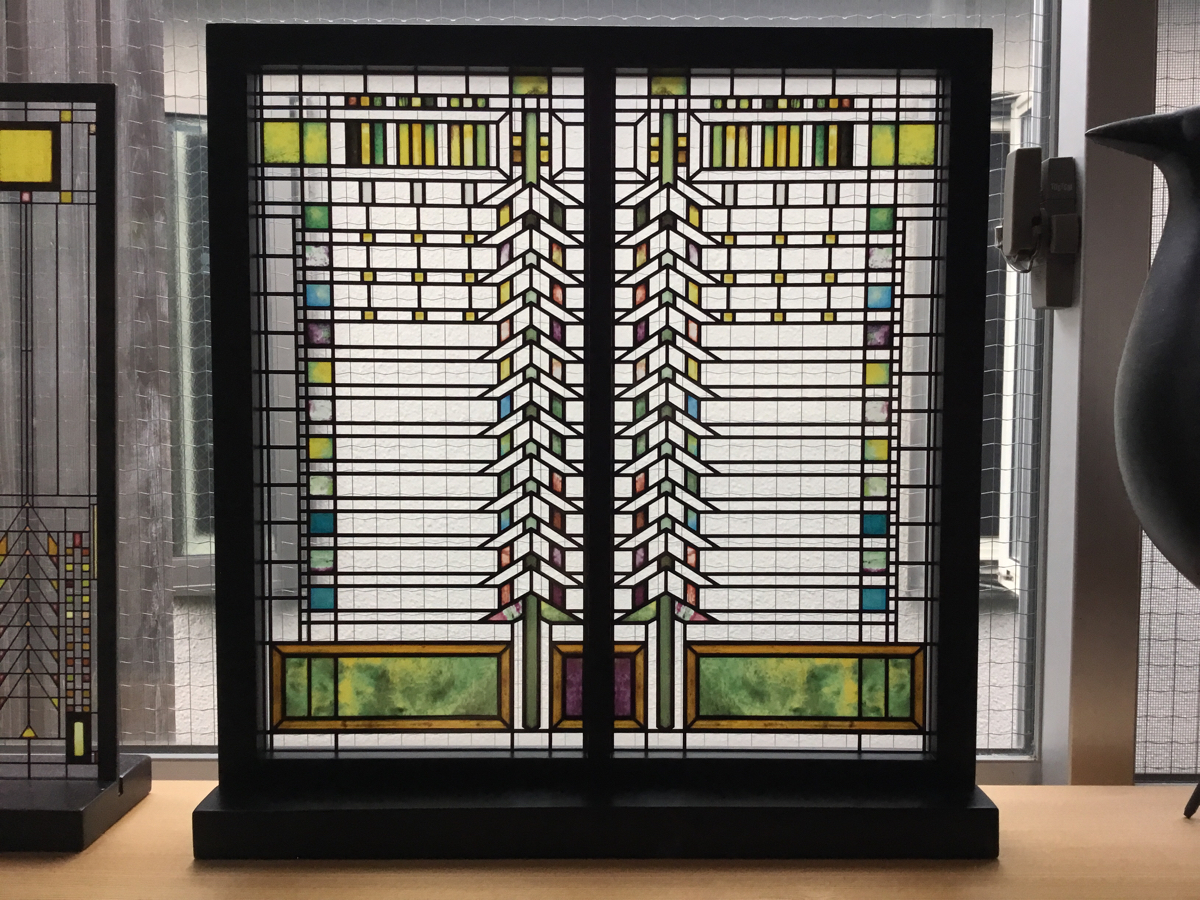 正規 フランクロイドライト ステンドグラス タリアセン フロアスタンド 売買されたオークション情報 Yahooの商品情報をアーカイブ公開 オークファン Aucfan Com