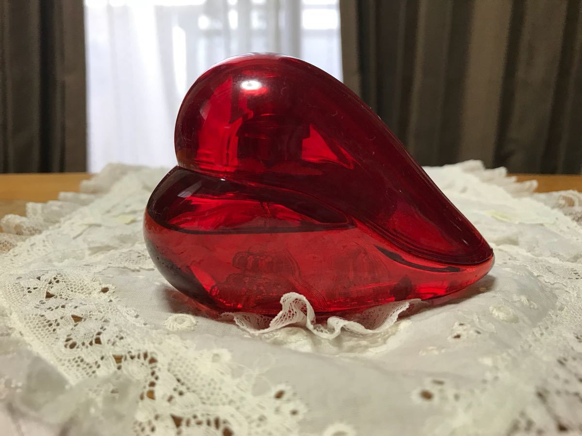 Revlon レブロン Love Is On ラブイズオン オードトワレ 香水 レア 廃盤 その他 売買されたオークション情報 Yahooの商品情報をアーカイブ公開 オークファン Aucfan Com