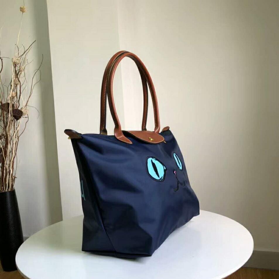 ロンシャン トートバッグ Longchamp ミャオ 猫 ロンシャン 売買されたオークション情報 Yahooの商品情報をアーカイブ公開 オークファン Aucfan Com