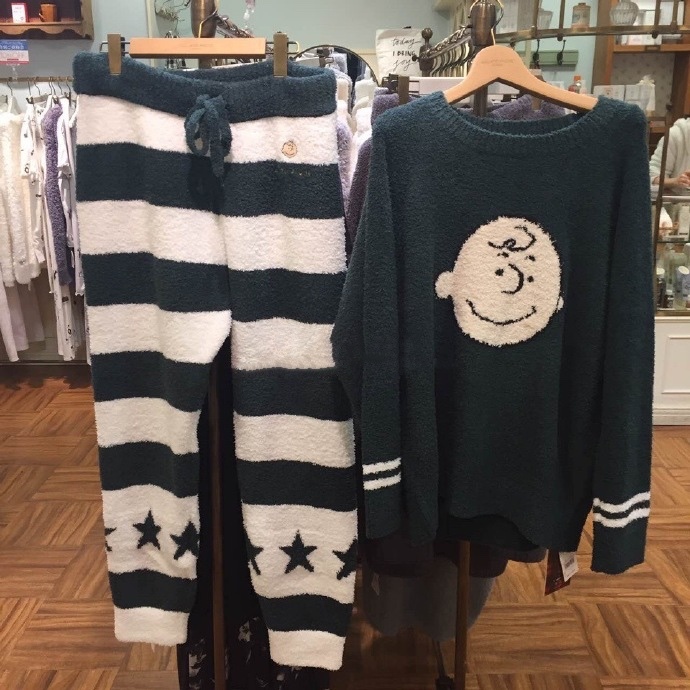 ジェラートピケ Peanutsコラボスヌーピーチャーリーブラウン パジャマ上下セット グリーン ルームウエア メンズ ジェラートピケ 売買されたオークション情報 Yahooの商品情報をアーカイブ公開 オークファン Aucfan Com