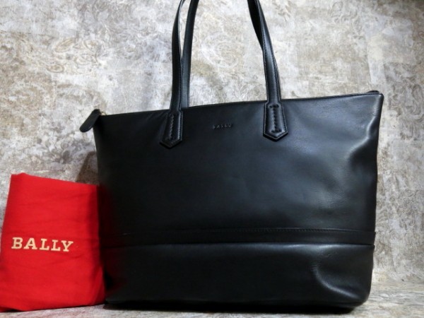 極 Bally バリー メンズ カーフ レザー 本革 トート バッグ 黒 ブラック 収納 肩掛け お洒落 かばん 上質 高級 正規品 かばん バッグ 売買されたオークション情報 Yahooの商品情報をアーカイブ公開 オークファン Aucfan Com
