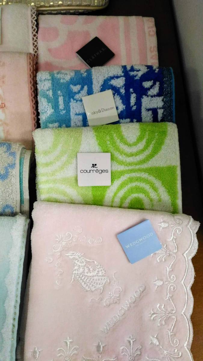 Sy50 小物 タオルハンカチ ハンカチ ポーチ バッグ おまとめセット Celine Tocca Wedgwood イヴサンローラン含む 品 80サイズ 女性用 売買されたオークション情報 Yahooの商品情報をアーカイブ公開 オークファン Aucfan Com