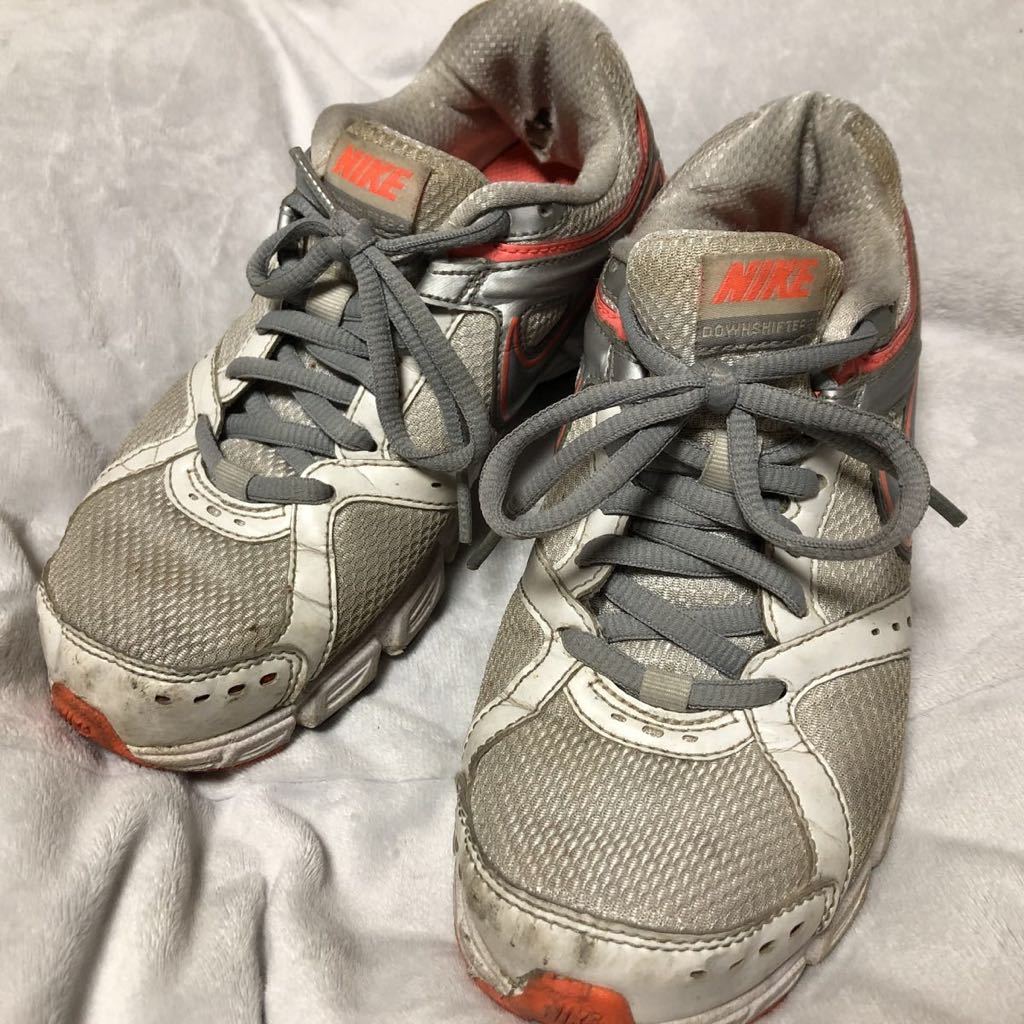 ナイキ スニーカー 女子用 22 5cm 小学生中学生の通学や部活用に 22cm 売買されたオークション情報 Yahooの商品情報をアーカイブ公開 オークファン Aucfan Com