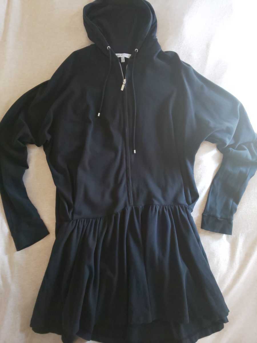 See By Chloeシーバイクロエ 黒フードワンピース パーカー 萌え袖 カジュアル上品 バスストップ ワンピース 売買されたオークション情報 Yahooの商品情報をアーカイブ公開 オークファン Aucfan Com