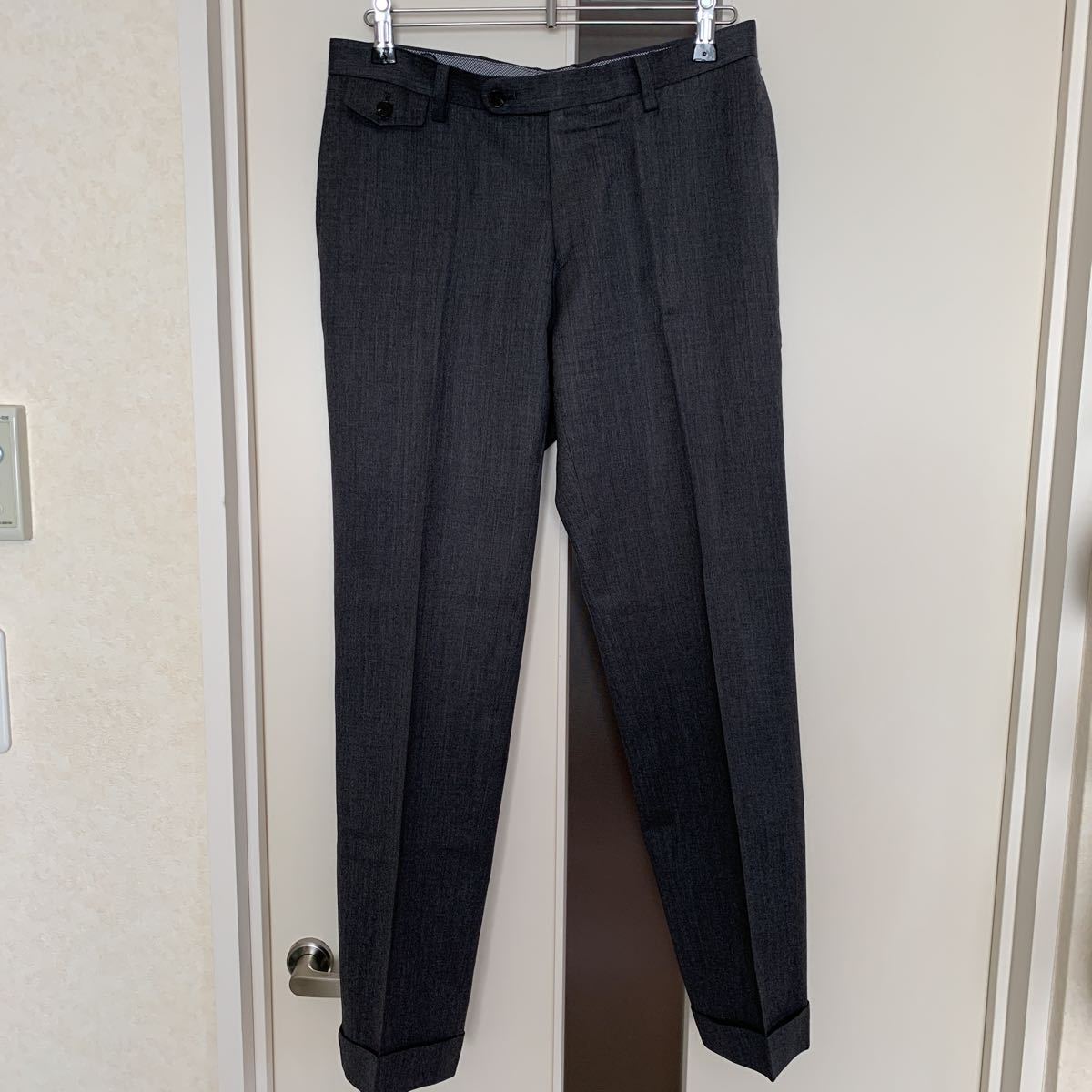 スーツカンパニー The Suit Company スラックス パンツ グレー 灰 春夏向き 毛 ウールsサイズ Sサイズ 売買されたオークション情報 Yahooの商品情報をアーカイブ公開 オークファン Aucfan Com