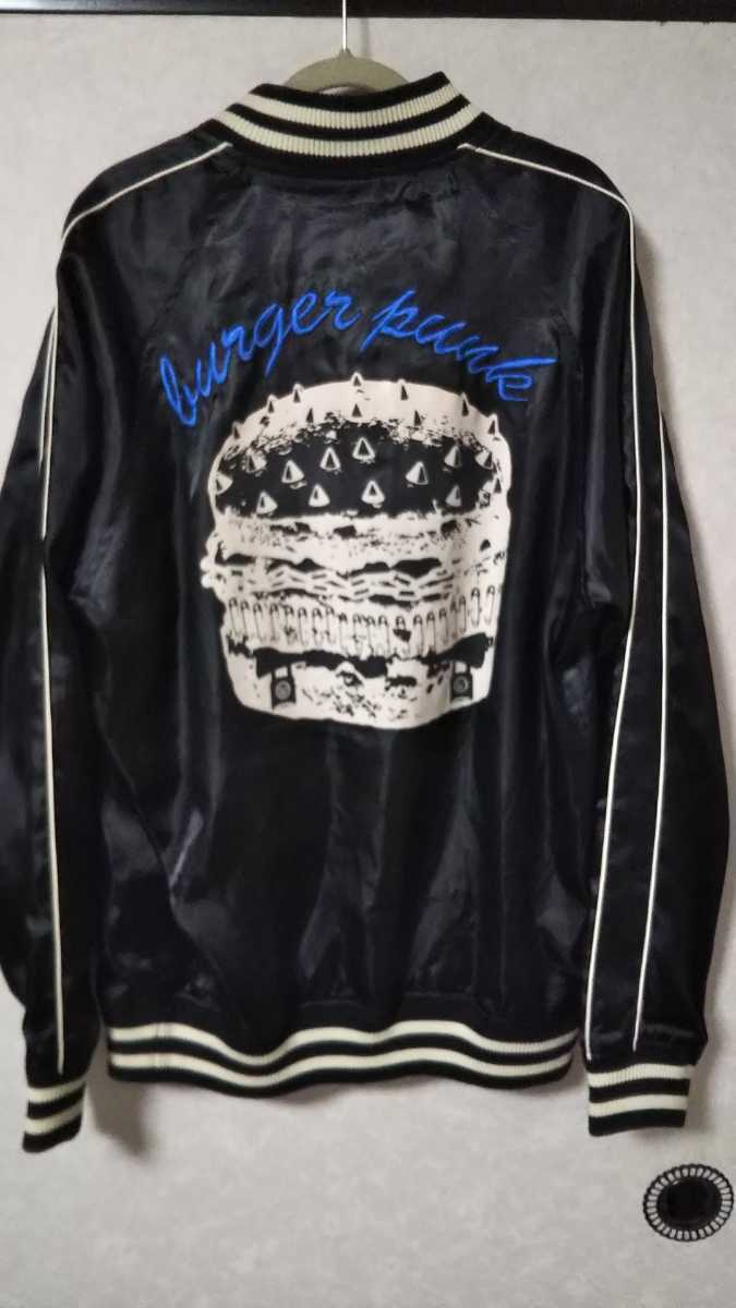 World Wide Love ワールドワイドラブ スタジャン スカジャン サイズ3 L パンクバーガー ブラック 黒 サテン ジャンパー ブルゾン 売買されたオークション情報 Yahooの商品情報をアーカイブ公開 オークファン Aucfan Com