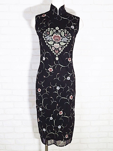 Vivienne Tamヴィヴィアンタム ナイロン チャイナ風ワンピース O 黒系nd555 ワンピース 売買されたオークション情報 Yahooの商品情報をアーカイブ公開 オークファン Aucfan Com