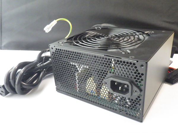 Oo展示品 玄人志向 Atx電源ユニット Krpw Pt600w 92 Rev2 0 Pcパーツ D2 550w 売買されたオークション情報 Yahooの商品情報をアーカイブ公開 オークファン Aucfan Com