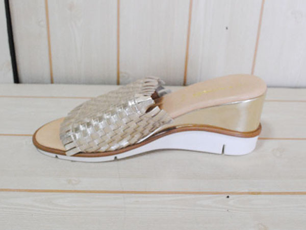 オージス イタリアンレザー メッシュデザイン ミュール サンダル ゴールド Mサイズ 23 5cm 訳あり Zs 23 5cm 売買されたオークション情報 Yahooの商品情報をアーカイブ公開 オークファン Aucfan Com