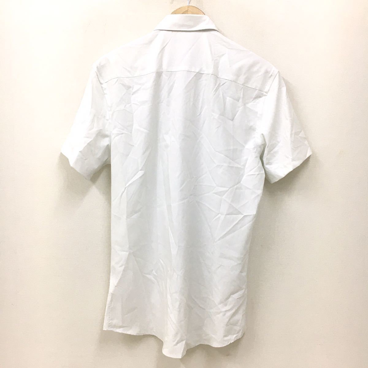 Y109 Zara 19年モデル ザラ 半袖 シャツ ボタンダウンシャツ L メンズ トップス 白 ホワイト Lサイズ 売買されたオークション情報 Yahooの商品情報をアーカイブ公開 オークファン Aucfan Com