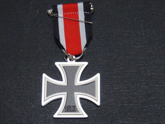 ナチス ドイツ 第二次世界大戦 １９３９ 鉄十字 史実刻印 １９４１年 ５ペニヒ 当時物 実物 管区 E 勲章 売買されたオークション情報 Yahooの商品情報をアーカイブ公開 オークファン Aucfan Com