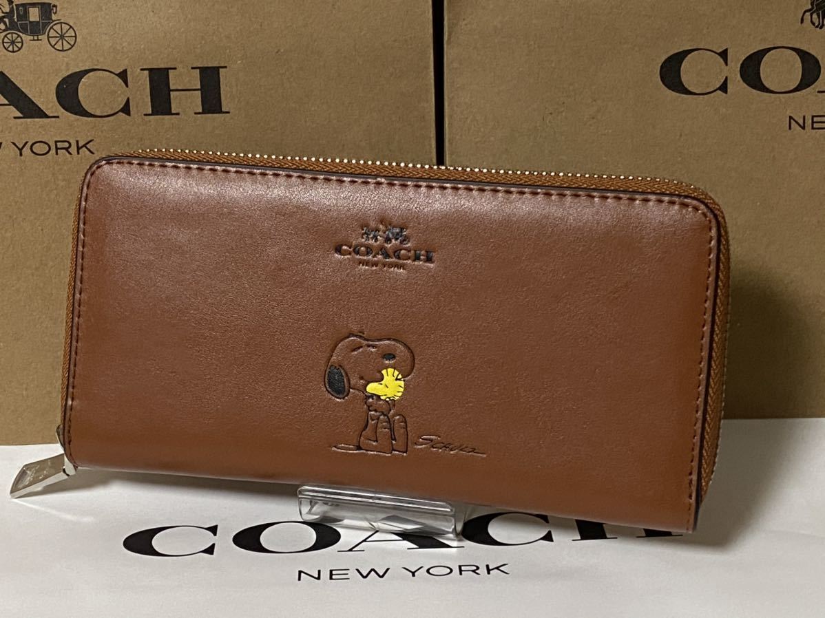 Coach コーチ長財布 スヌーピーコラボ ラウンドファスナー 女性用財布 売買されたオークション情報 Yahooの商品情報をアーカイブ公開 オークファン Aucfan Com