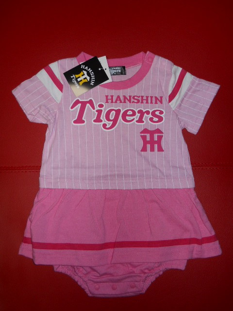 半袖ロンパース 90サイズ 女の子 阪神タイガース ユニフォーム調 正規品 ベビー服 つなぎ カバーオール プロ野球 90 85cm 以上 売買されたオークション情報 Yahooの商品情報をアーカイブ公開 オークファン Aucfan Com