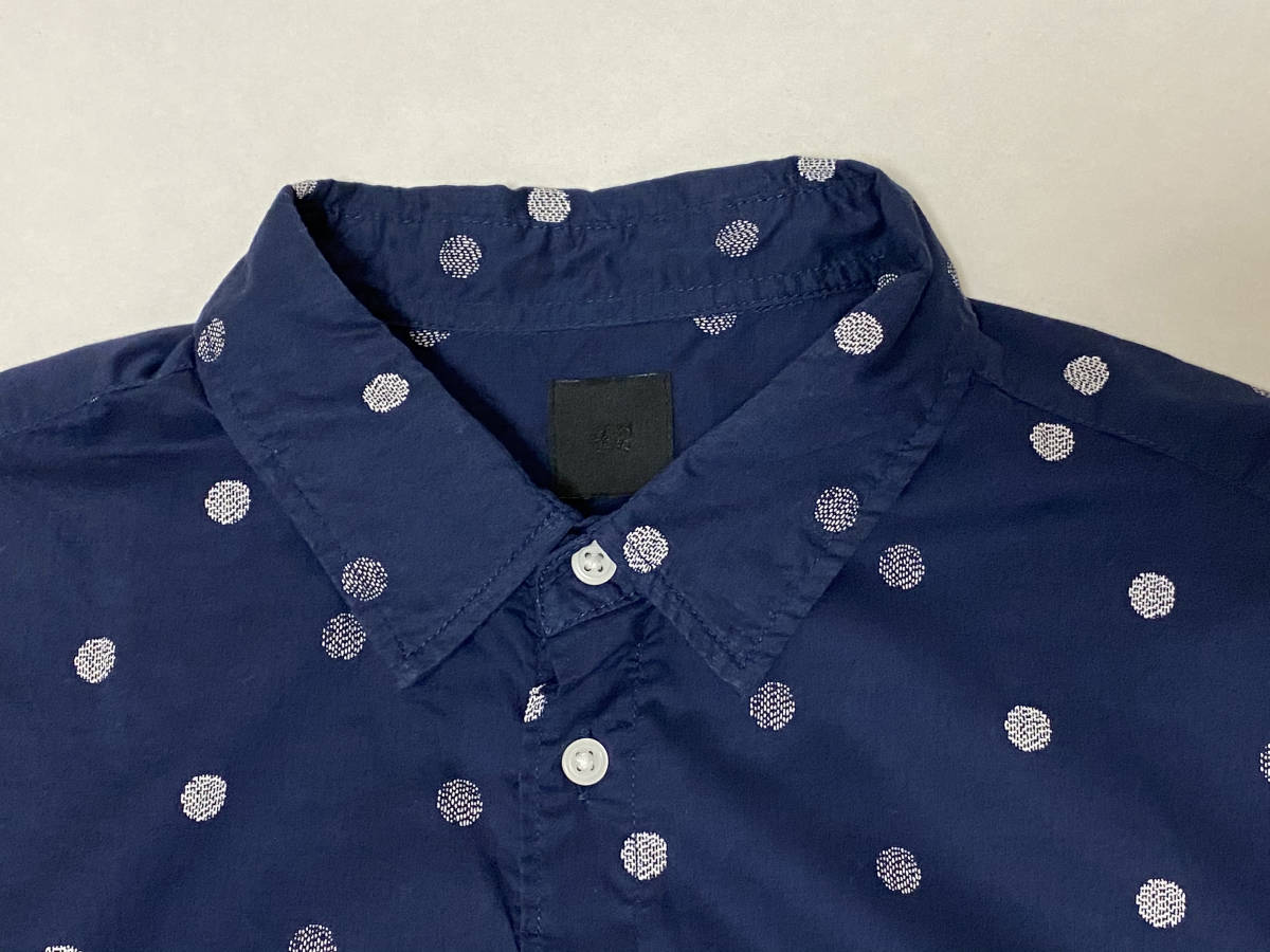 H M メンズ コットン 薄手半袖シャツ Mサイズ 日本のl Xl相当 ドット柄 ネイビーブルー 品 半袖シャツ 売買されたオークション情報 Yahooの商品情報をアーカイブ公開 オークファン Aucfan Com