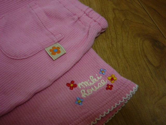 ミキハウス ピンク カットソー生地 ロゴ お花刺繍 半端丈 可愛い スパッツ レギンス 90 95 定形外140円発送 同梱ok 90 85 94cm 売買されたオークション情報 Yahooの商品情報をアーカイブ公開 オークファン Aucfan Com