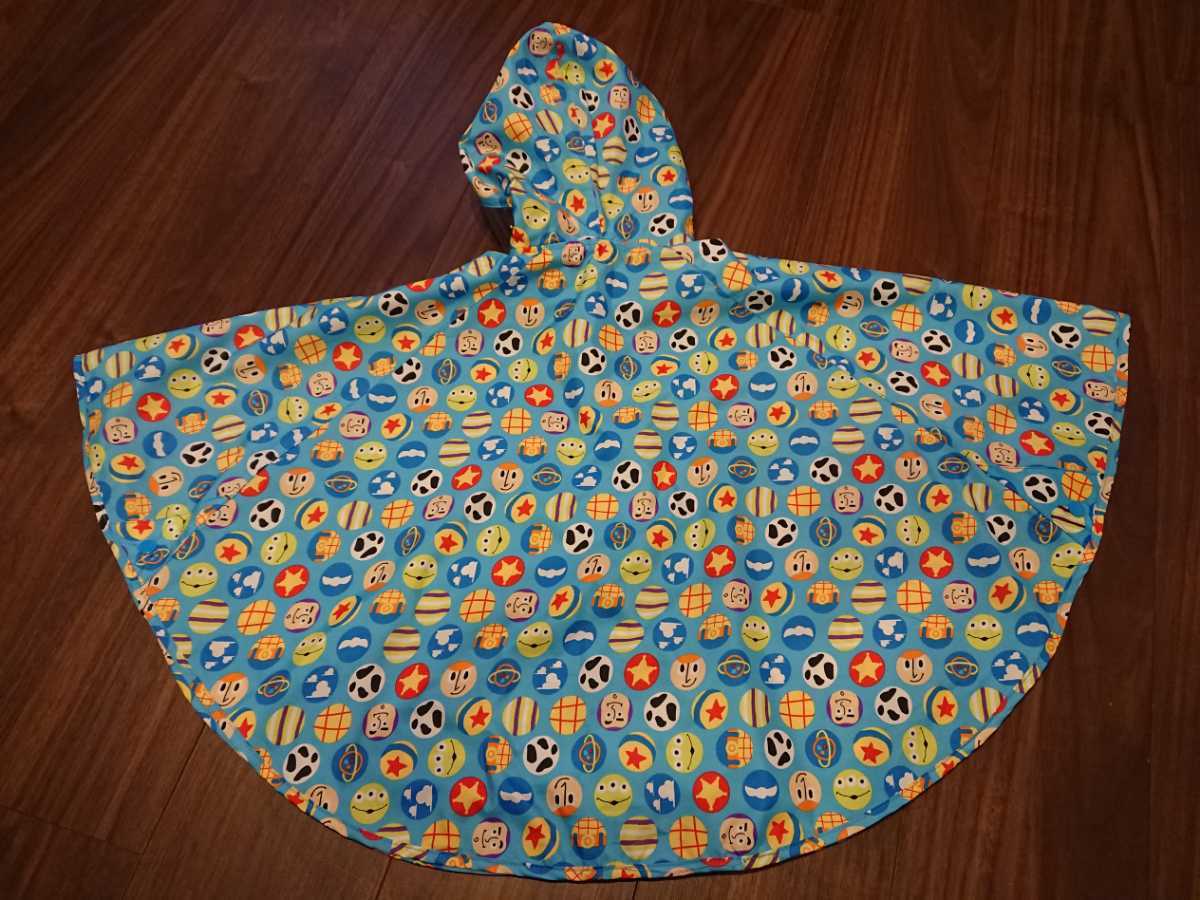 送料210円 Disneyトイ ストーリーレインポンチョコート80 95サイズ ディズニーピクサーランドシーバズウッディ男の子カーズ雨傘長靴 100 104cm 以下 売買されたオークション情報 Yahooの商品情報をアーカイブ公開 オークファン Aucfan Com