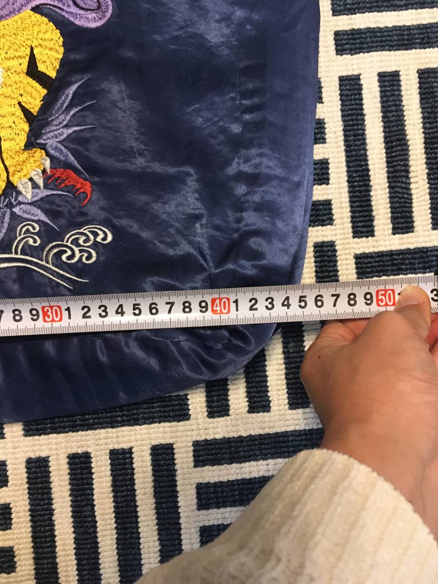 スカジャンモチーフ トートバッグ ライコウ ポケモンセンターオリジナル ポケモンタイム トートバッグ 売買されたオークション情報 Yahooの商品情報をアーカイブ公開 オークファン Aucfan Com