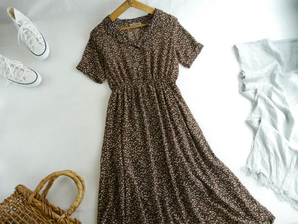 ナイスクラップ Continuer De Nice Claup すっぽり隠れるのに女っぽい 夏を楽にする服 小花柄 ロング マキシ ワンピース ワンピース ロング 売買されたオークション情報 Yahooの商品情報をアーカイブ公開 オークファン Aucfan Com