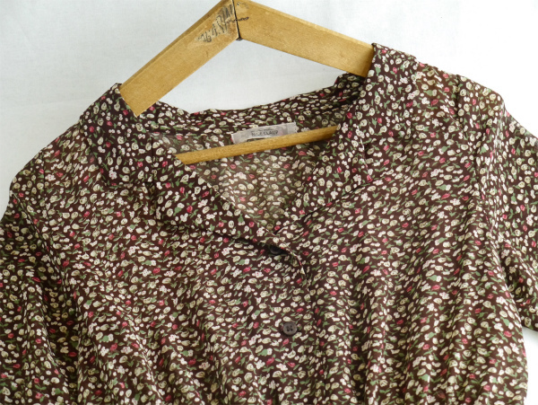 ナイスクラップ Continuer De Nice Claup すっぽり隠れるのに女っぽい 夏を楽にする服 小花柄 ロング マキシ ワンピース ワンピース ロング 売買されたオークション情報 Yahooの商品情報をアーカイブ公開 オークファン Aucfan Com