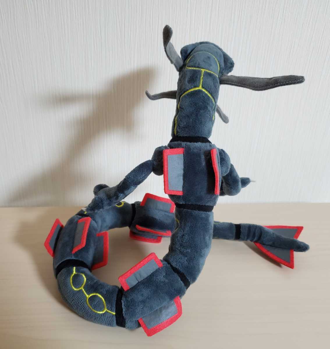 ポケモンぬいぐるみ レックウザ 色違い ポケットモンスター キャラクター アクセサリールビー サファイア エメラルド ソード シールド ポケットモンスター 売買されたオークション情報 Yahooの商品情報をアーカイブ公開 オークファン Aucfan Com