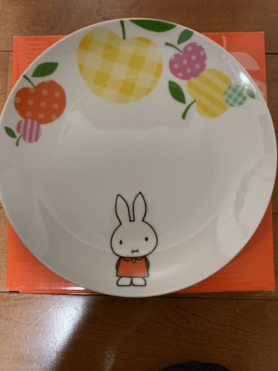 期間限定 非売品 Miffy ミッフィー ランチプレート Lawson お皿 60周年アニバーサリー ランチプレート 売買されたオークション情報 Yahooの商品情報をアーカイブ公開 オークファン Aucfan Com