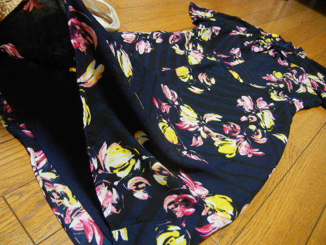 Banana Republic バナナリパブリック 花柄 ワンピース サイズ4 その他 売買されたオークション情報 Yahooの商品情報をアーカイブ公開 オークファン Aucfan Com