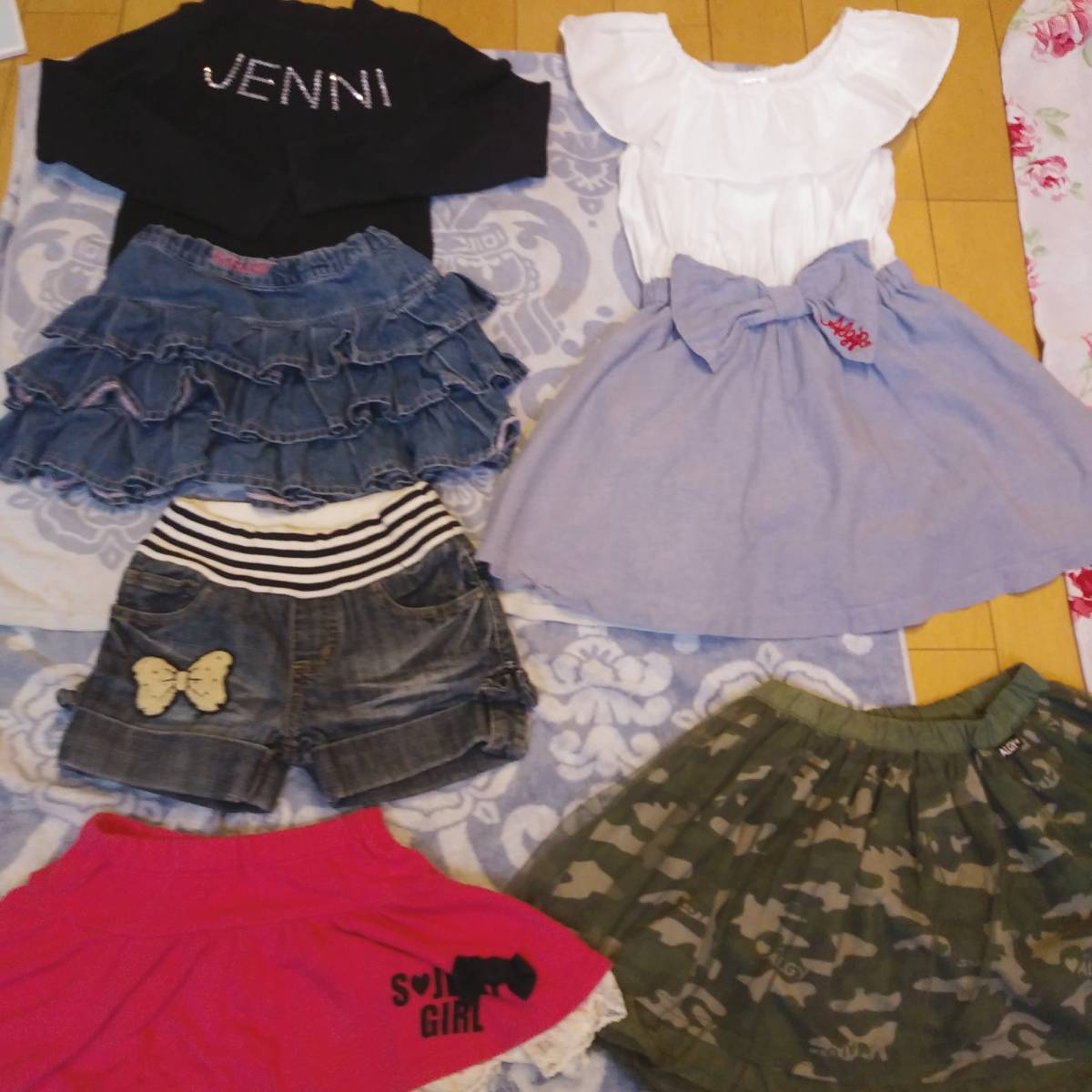Jenni ジェニィ Algy アルジー ワンピース スカート まとめ売り 1 130 ワンピース 売買されたオークション情報 Yahooの商品情報をアーカイブ公開 オークファン Aucfan Com