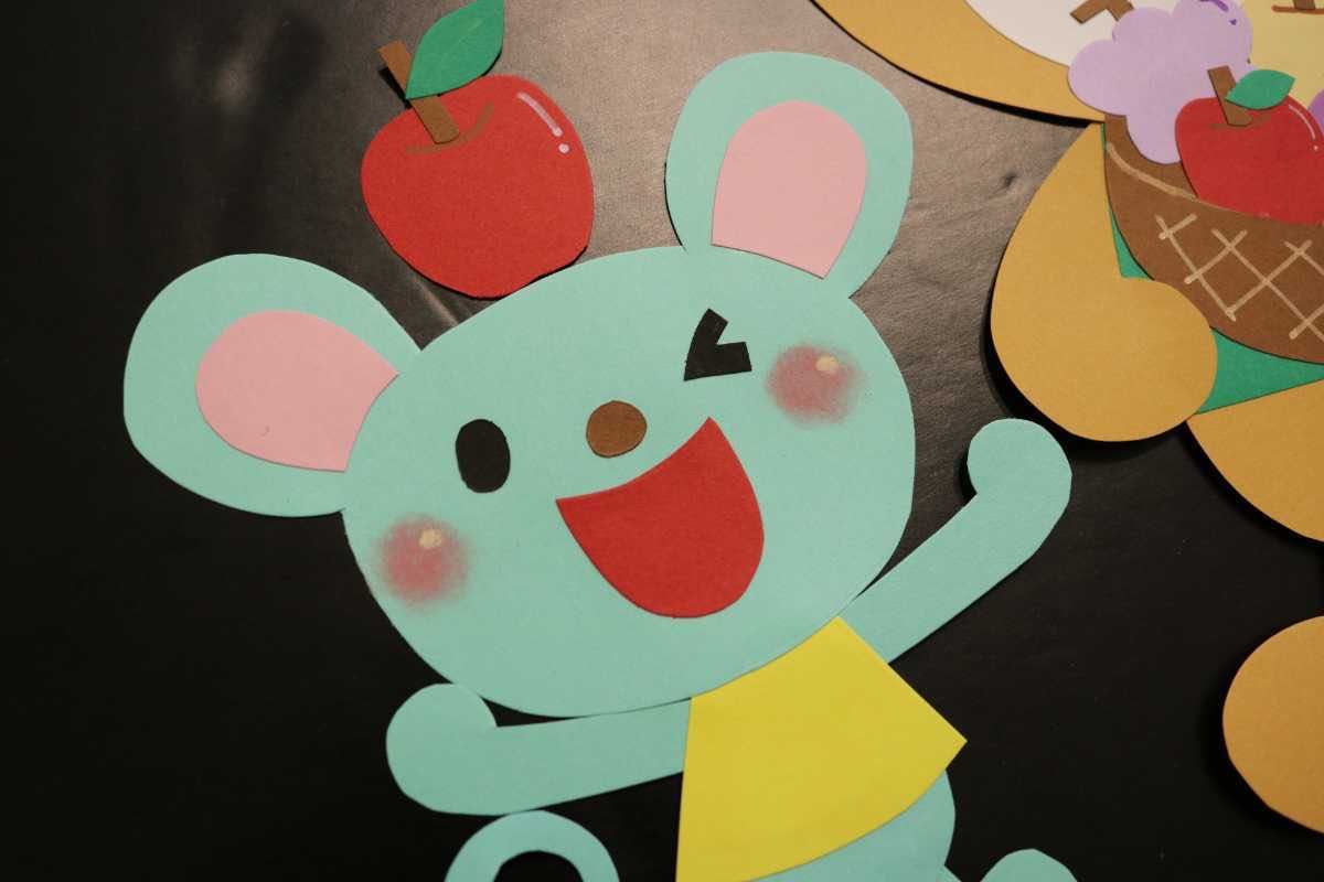 壁面飾り 実りの秋 幼稚園 保育園 児童館 図書館 病院 秋 ハンドメイド 保育 壁面 壁面装飾 くま りす ねずみ りんご ふどう 果物 ペーパークラフト 売買されたオークション情報 Yahooの商品情報をアーカイブ公開 オークファン Aucfan Com