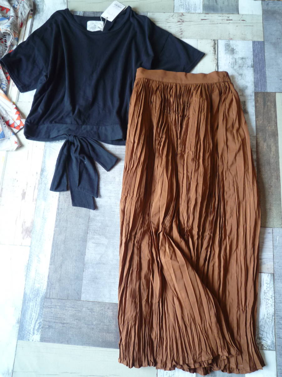 チャオパニック Ciaopanic ブラウン プリーツワイドパンツ アングリッド 黒tシャツ付 女性用 売買されたオークション情報 Yahooの商品情報をアーカイブ公開 オークファン Aucfan Com