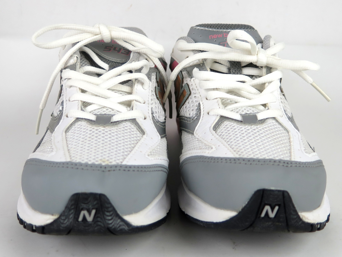 正規品 New Balance ニューバランス スニーカー レディース 25cm 4e ホワイト ローズ 25 0cm 売買されたオークション情報 Yahooの商品情報をアーカイブ公開 オークファン Aucfan Com