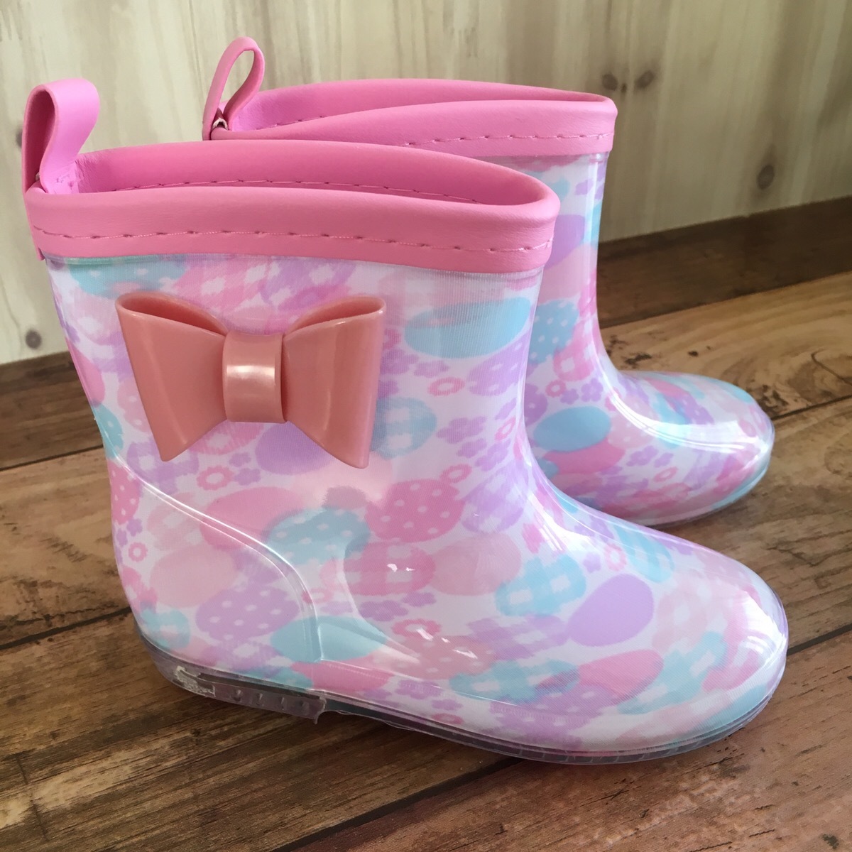 19 子供用レインブーツ リボン ピンク ラベンダー 長靴 女の子 ドット柄 19cm 売買されたオークション情報 Yahooの商品情報をアーカイブ公開 オークファン Aucfan Com
