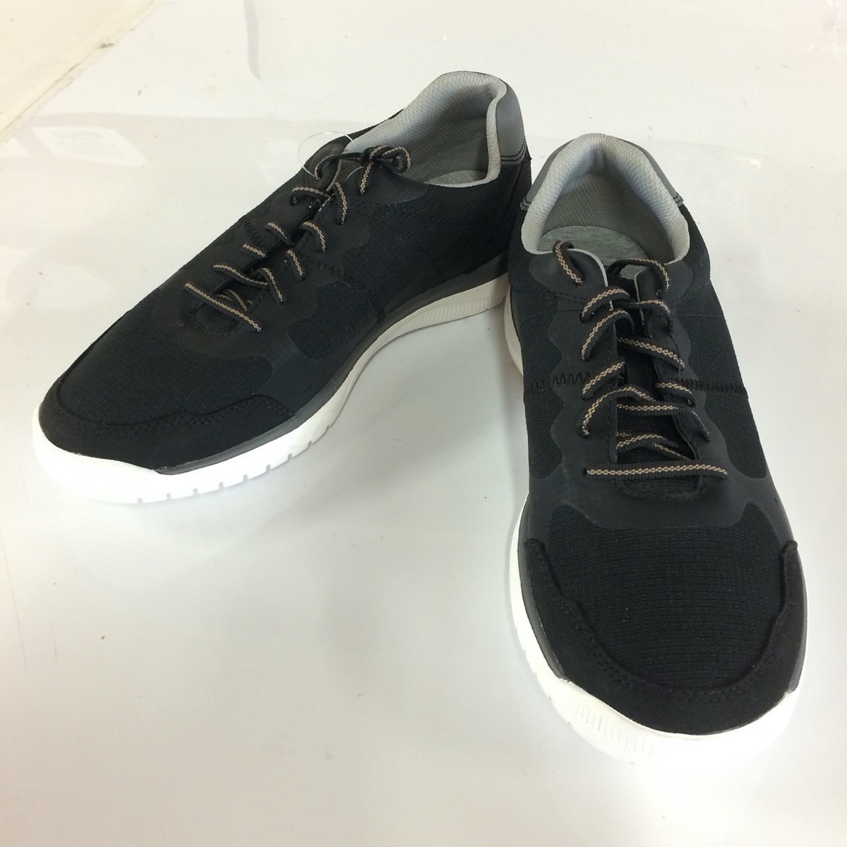 W84 Clarks クラークス Uk8サイズ メンズ スニーカー 靴 展示品 シューズ クラークス 売買されたオークション情報 Yahooの商品情報をアーカイブ公開 オークファン Aucfan Com