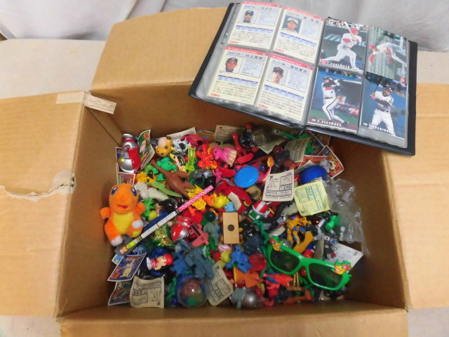 小ぶりのおもちゃ色々まとめて 消しゴム 指人形 ポケモンシール ミニカー ミニフィギュア Sdガンダム外伝 ミニカード ガチャガチャ 他 その他 売買されたオークション情報 Yahooの商品情報をアーカイブ公開 オークファン Aucfan Com