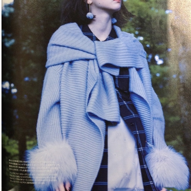 Snidel スナイデル フェイクファースリーブニットガウン カーディガン 売買されたオークション情報 Yahooの商品情報をアーカイブ公開 オークファン Aucfan Com