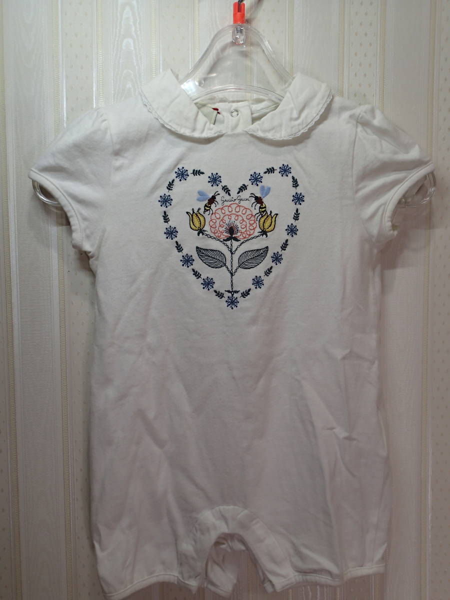 グッチ Gucci 60 70 ベビー服 襟付き 後ろスナップボタン 半袖ロンパース 白 T1581 70 65 74cm 売買されたオークション情報 Yahooの商品情報をアーカイブ公開 オークファン Aucfan Com