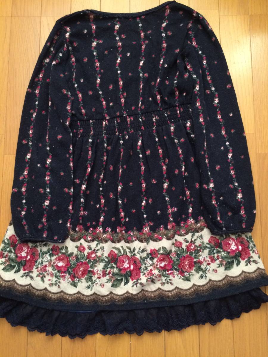 アクシーズファム ａｘｅｓ ｆｅｍｍｅ ワンピース プリント 花柄 バラ ｍ 濃紺 ネイビー ワンピース 売買されたオークション情報 Yahooの商品情報をアーカイブ公開 オークファン Aucfan Com