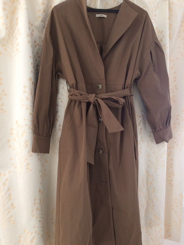 ミスティックmysticヨークギャザートレンチコート秋コートワンピースロングコートアウター ジャケット上着レディースブラウン コート 売買されたオークション情報 Yahooの商品情報をアーカイブ公開 オークファン Aucfan Com