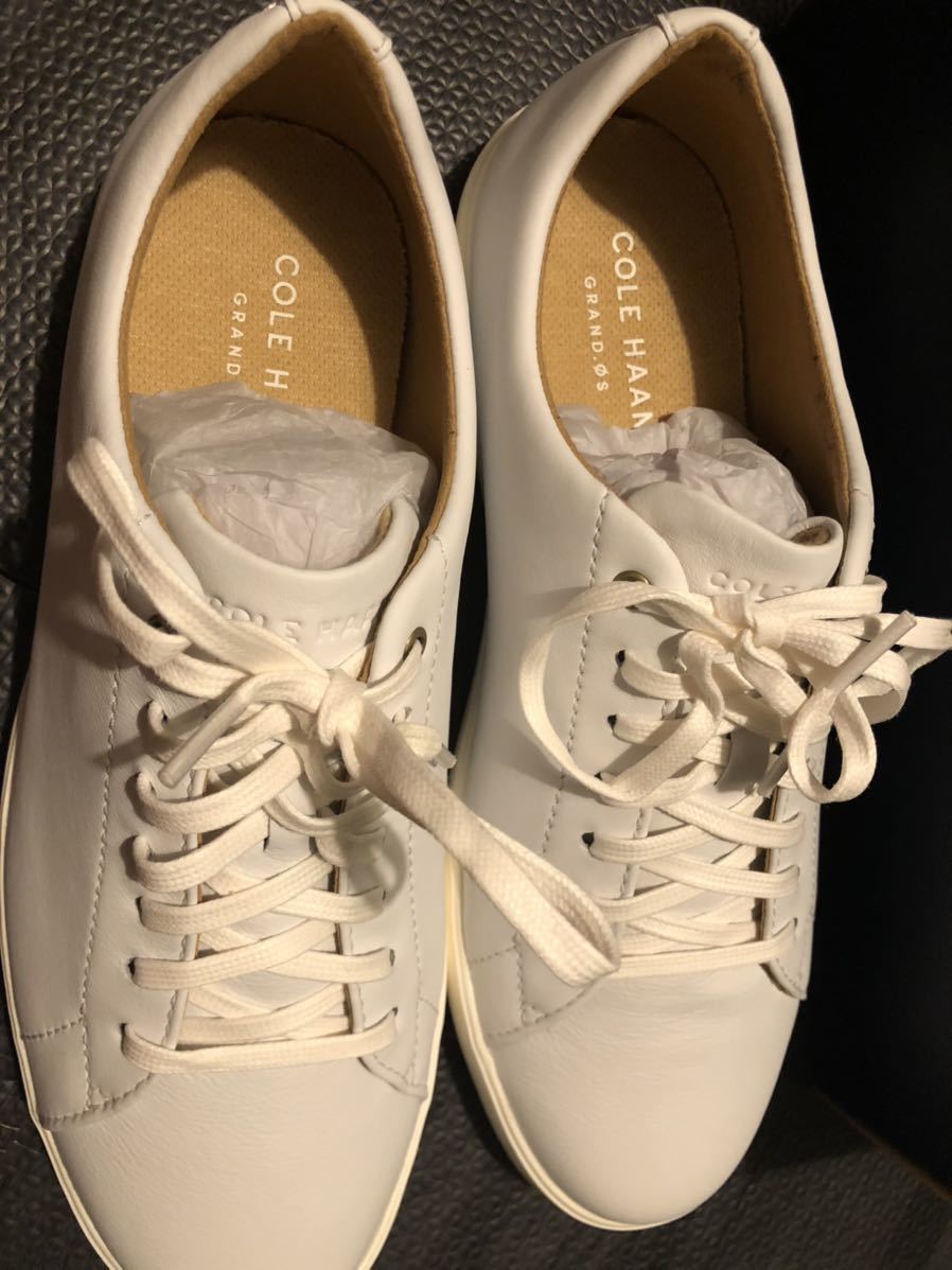 正規品 Cole Haan ホワイトレザースニーカー 26センチ 8 5インチ 売買されたオークション情報 Yahooの商品情報をアーカイブ公開 オークファン Aucfan Com