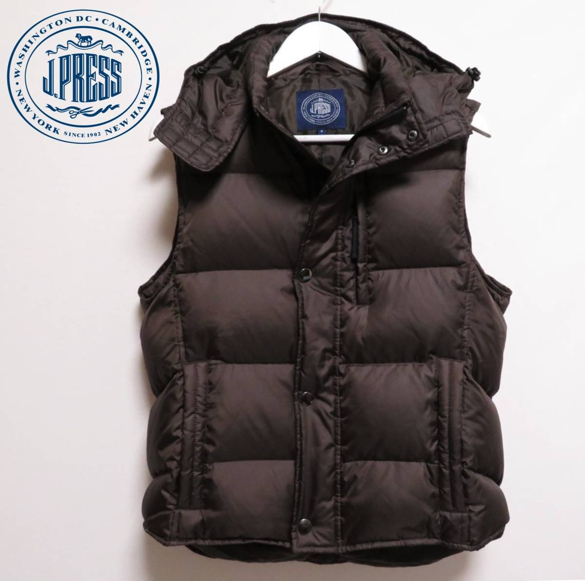J Press ジェイプレス ダウンベスト メンズアウター ゴルフウエア しっかり防寒 軽い着心地 紳士 Mサイズ 秋冬向き オンワード樫山 男性用 売買されたオークション情報 Yahooの商品情報をアーカイブ公開 オークファン Aucfan Com