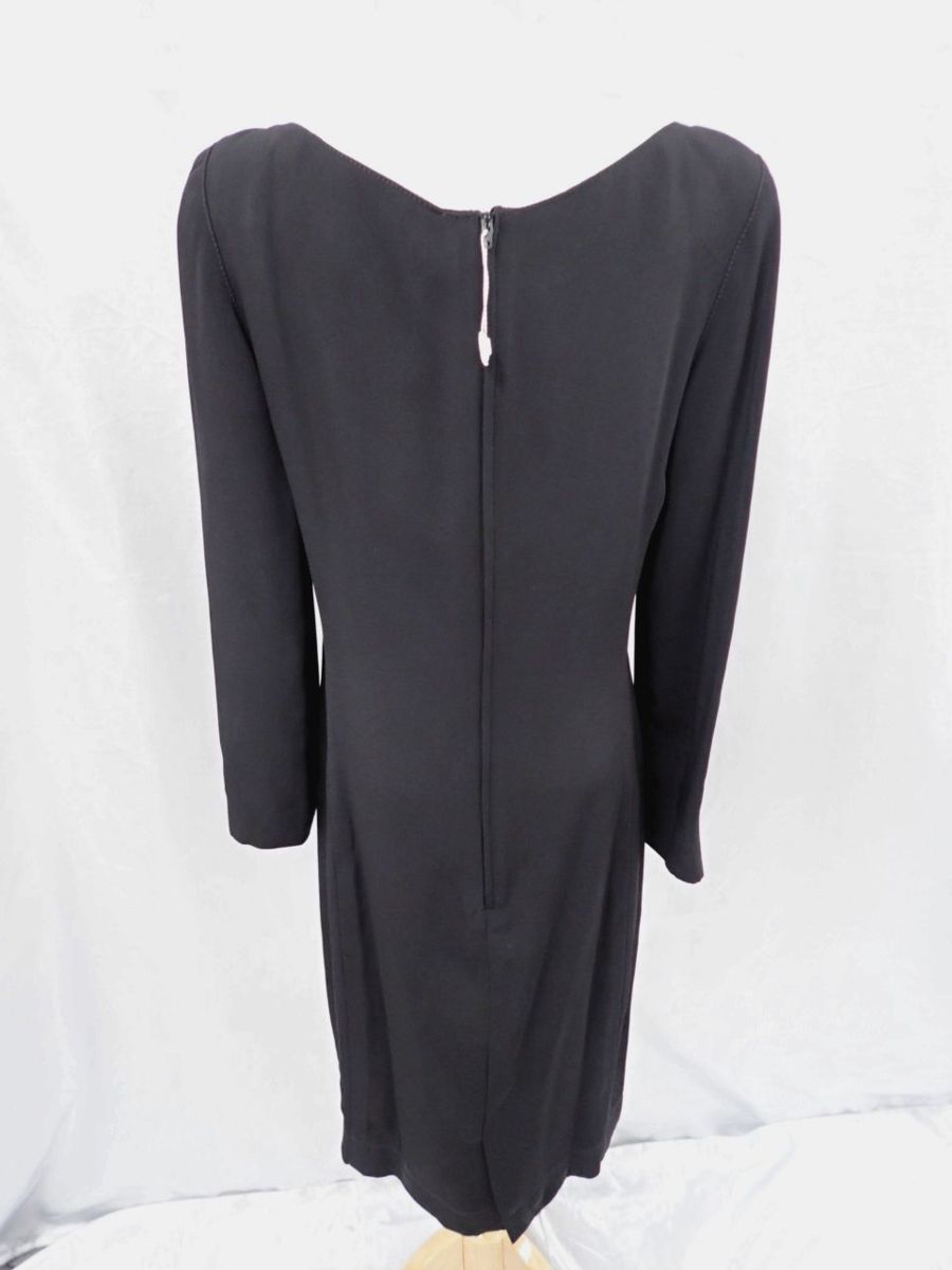 Genny ジェニー ボートネック 長袖ワンピース 8 M相当 膝丈 ブラック 無地 フォーマル イタリア製 ハンガー付き ジェニィ 売買されたオークション情報 Yahooの商品情報をアーカイブ公開 オークファン Aucfan Com