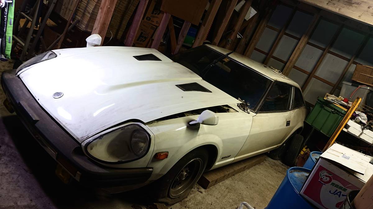 フェアレディz S130z 旧車 ワンオーナー 走行5700キロ 実働から倉庫保管 30年放置 要レストア L型エンジン Mt 4人乗り フェアレディz 売買されたオークション情報 Yahooの商品情報をアーカイブ公開 オークファン Aucfan Com