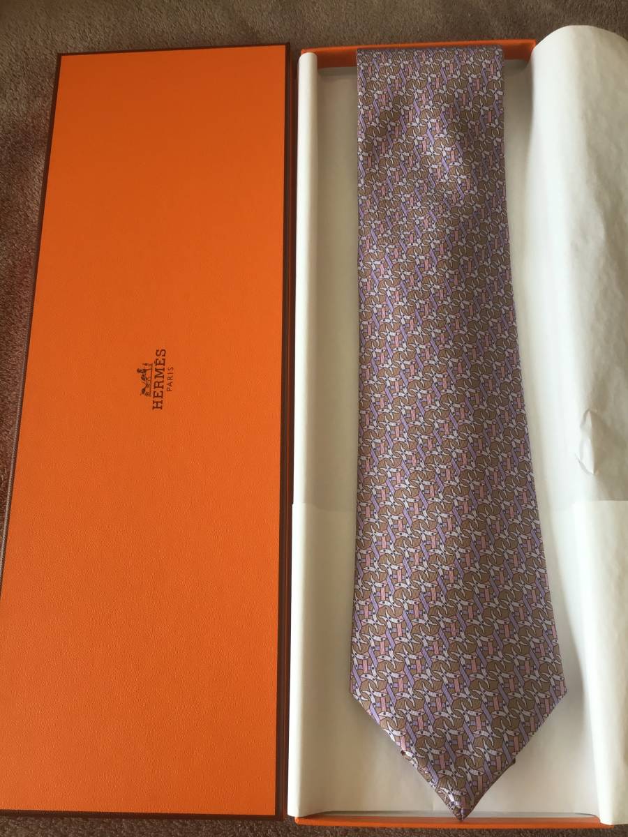 品 Hermes エルメス ネクタイ 箱付き プレゼントにどうぞ ブラウン地に蹄鉄模様 ネクタイ 売買されたオークション情報 Yahooの商品情報をアーカイブ公開 オークファン Aucfan Com