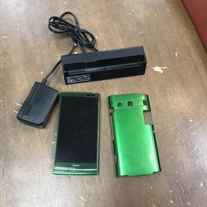 994.au スマホ URBANO L03 KYY23 グリーン 充電スタンド付き.判定.