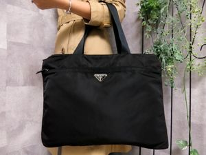 Prada トートバッグ メンズの平均価格は21 275円 ヤフオク 等のprada トートバッグ メンズ のオークション売買情報は38件が掲載されています