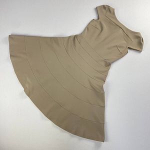 イランイラン ワンピースの平均価格は2円 ヤフオク 等のイランイラン ワンピースのオークション売買情報は8件が掲載されています