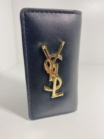 イブサンローラン キーケースの値段と価格推移は 3件の売買情報を集計したイブサンローラン キーケースの価格や価値の推移データを公開